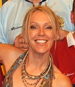 How tall is Helen Chamberlain?